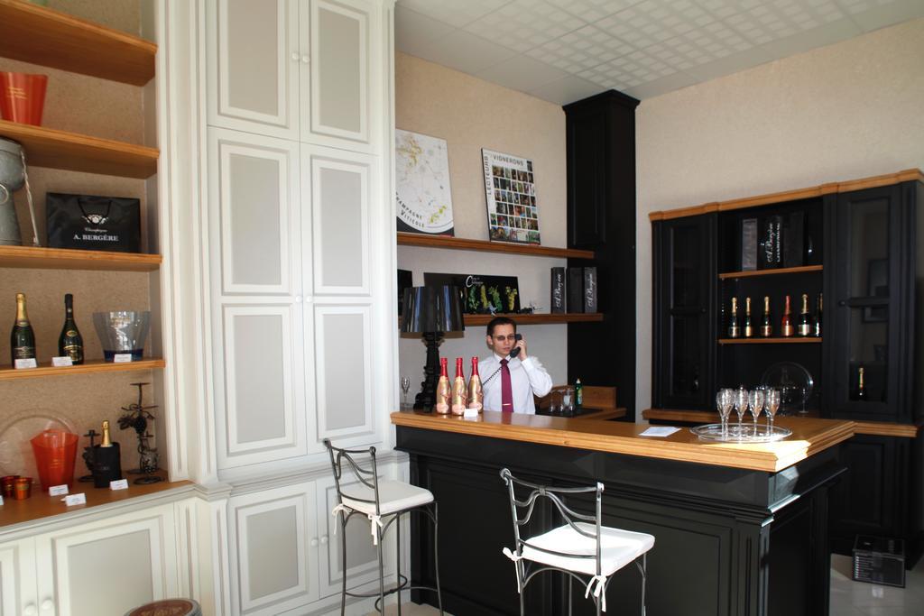 Champagne Andre Bergere & Suites Epernay Bilik gambar